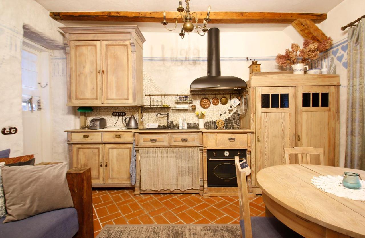 Bohemian Hideout, Old Town, Tartu Home Buitenkant foto