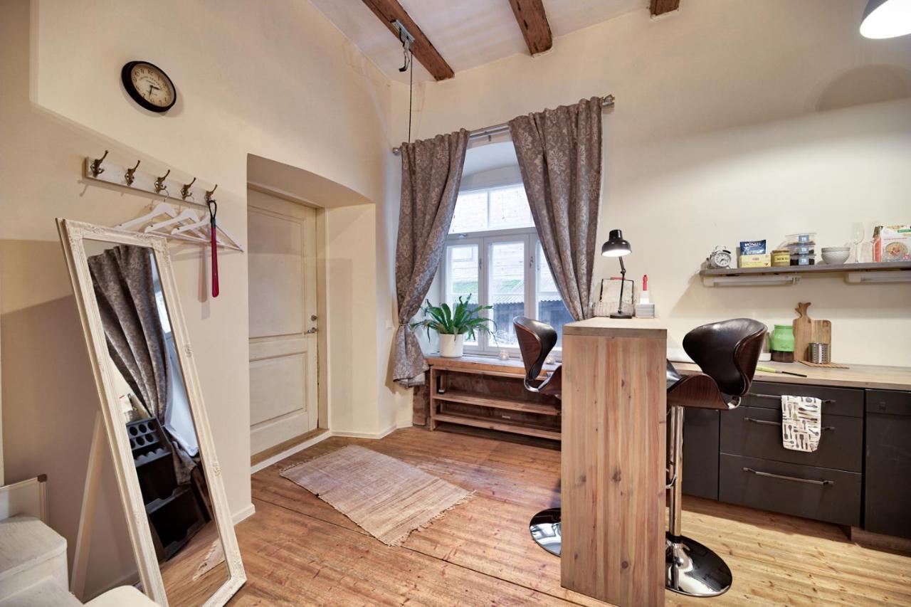 Bohemian Hideout, Old Town, Tartu Home Buitenkant foto