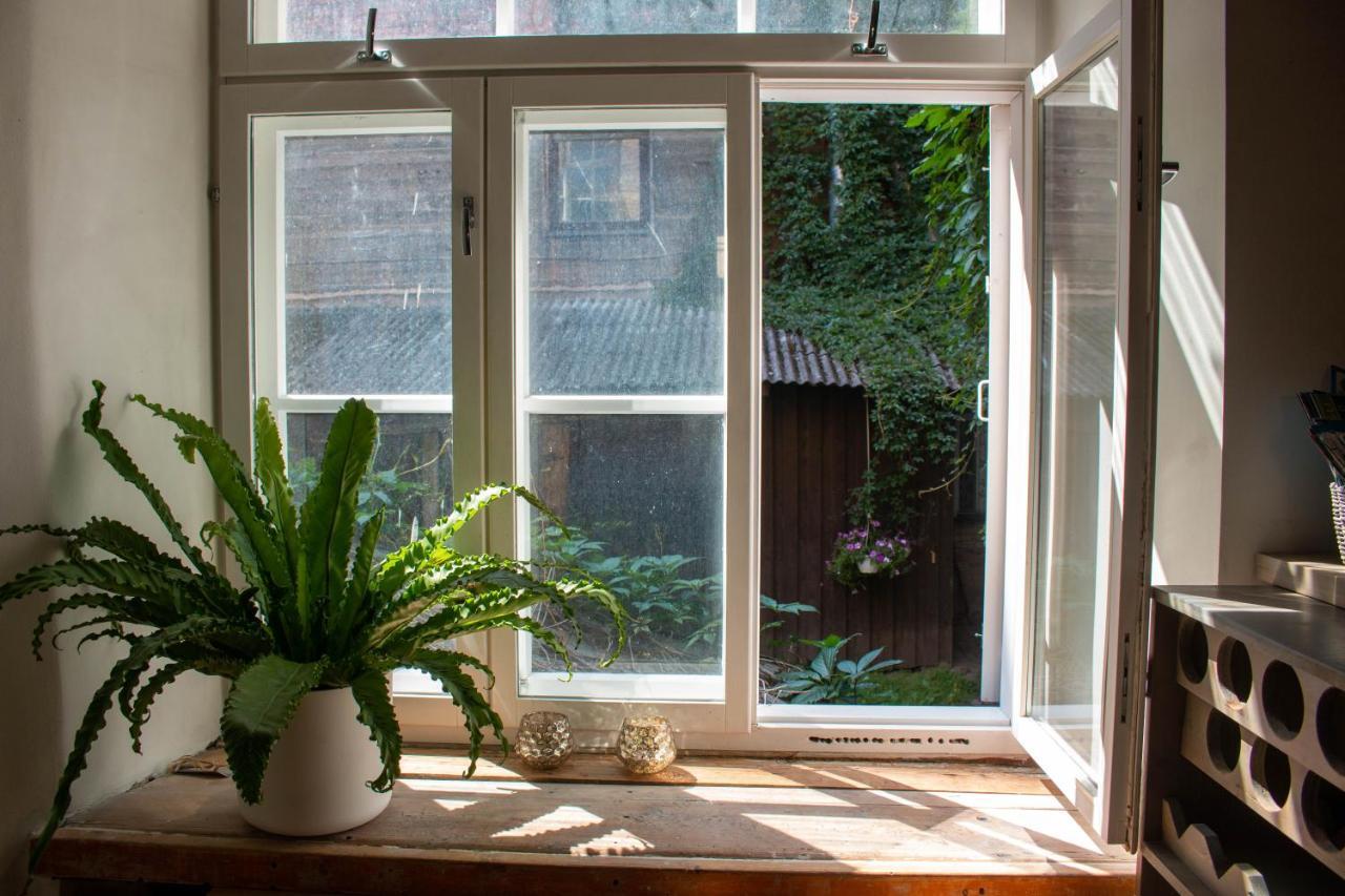 Bohemian Hideout, Old Town, Tartu Home Buitenkant foto